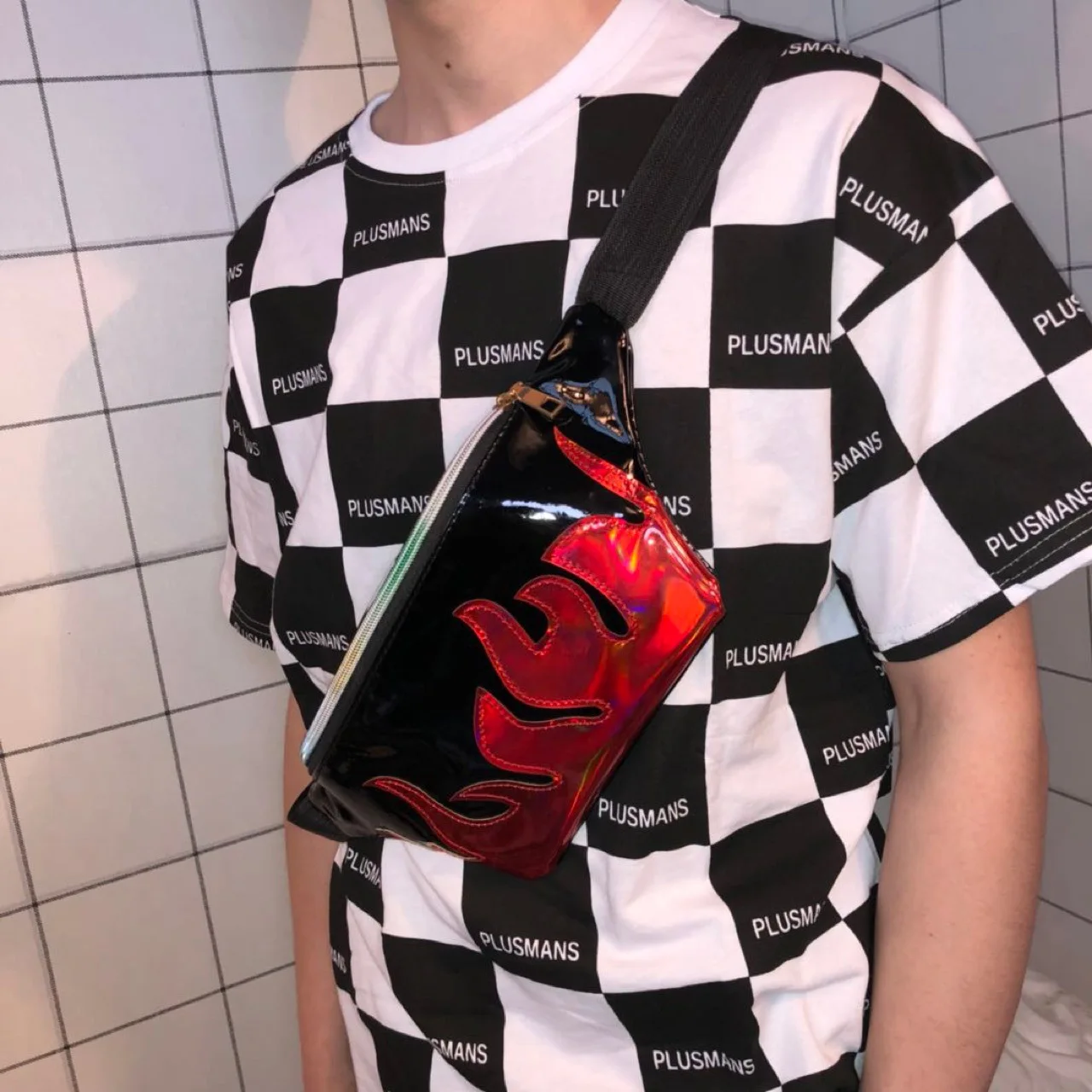 

New Ins Street Beat Tide Flame Chest Bag Hot Laser Shining Judi Waist Bag Tide Skateboarding Art Magazine Shoulder Crossbody Bag