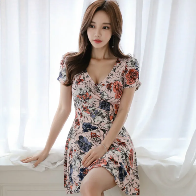 

2019 Summer Short Sleeve Pleated Vestidos Women V-Neck Mini High Waist Floral Print Casual Dress