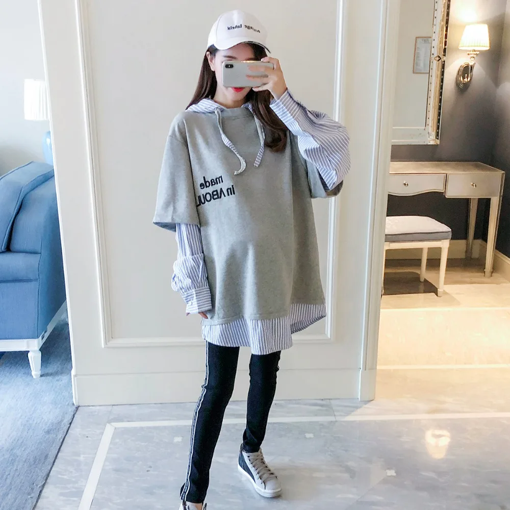 

Pregnant women autumn sweater 2018 new fashion stitching letters hooded shirt Korean version of loose casual fake two