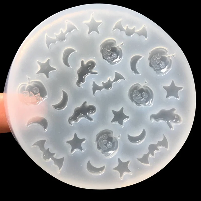 

Clear Nail 3D Silicone Mold for Halloween Day Pumpkin Ghost Zombie Bat Patterns for DIY Decoration Manicure Nail Art Tool