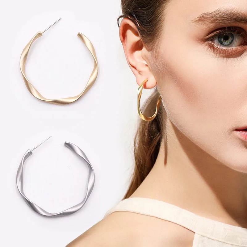 

Ins Fashion Round Hoop Earrings For Women Simple Personality Circle Loop Earring Twisted Geometric Earings Metal Jewellery