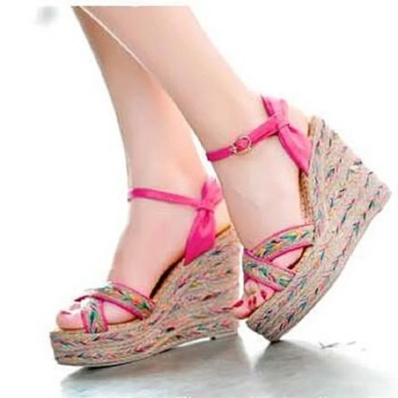 

2019 female summer new straw waterproof platform slope with thick sandals female platform shoes large size