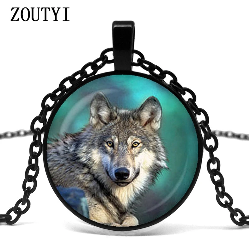 

2018/crafts necklace retro wolf pendant necklace silver-plated chain glass cabochon necklace.