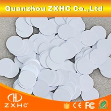125 кГц TK4100/EM4100 совместимая RFID теги круглый Форма с фокусным расстоянием 25 мм x 1 мм Водонепроницаемый ПВХ монетные карты доступа Управление