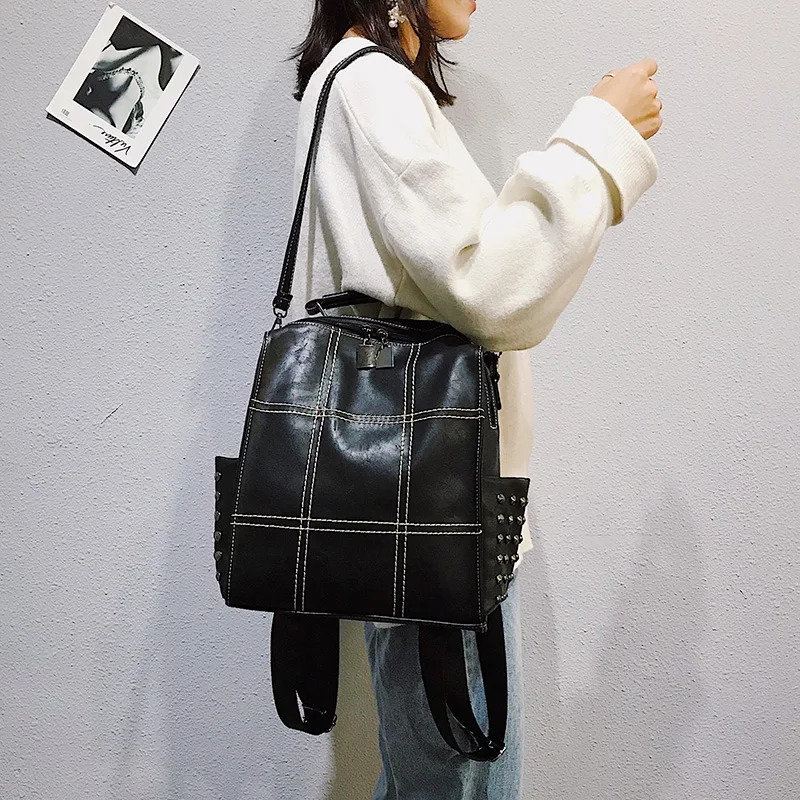 Fashion Rivet women Backpack Pu Leather Female Backpack School Backpack For Teenage Girls lock bags for Girls 2018 mochila (10)