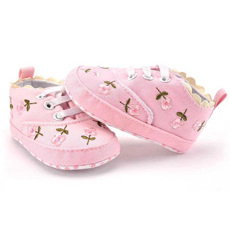 Обувь для маленьких девочек; цвет белый, розовый; обувь на мягкой подошве с цветочной вышивкой; прогулочная обувь для малышей; повседневная детская обувь; Прямая поставка