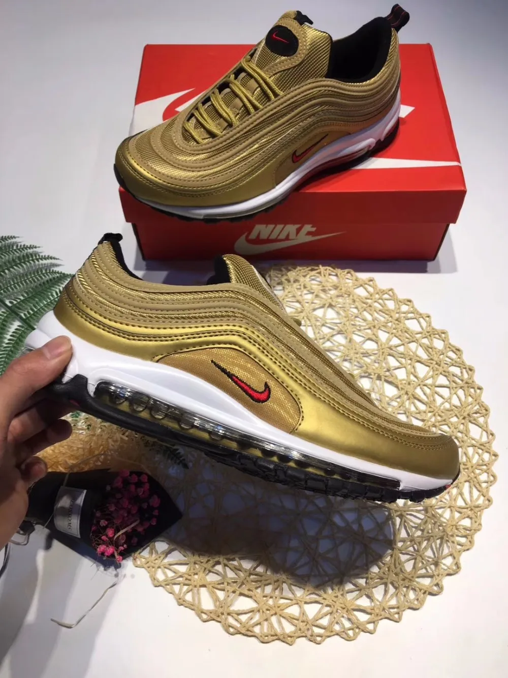

shipping free NIKE AIR AIR FORCE I max 97 running shoes women and men's shoes sneakers shoes Color gold size EURO 36-46