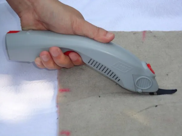 Горячая Портативный электрический ножницы для станок для резки ткани нож