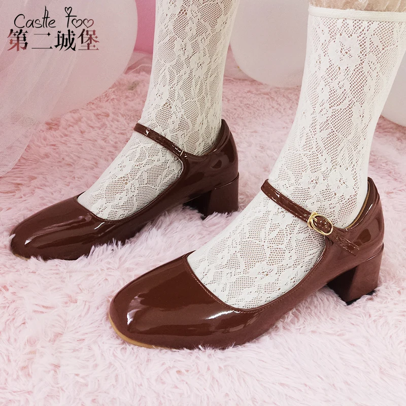 Обувь в стиле Лолиты; женские повседневные модные туфли-лодочки в готическом стиле с пряжкой на ремешке; туфли-лодочки с бантиком-летучей мыши на тонком каблуке; женская обувь принцессы для костюмированной вечеринки на высоком каблуке