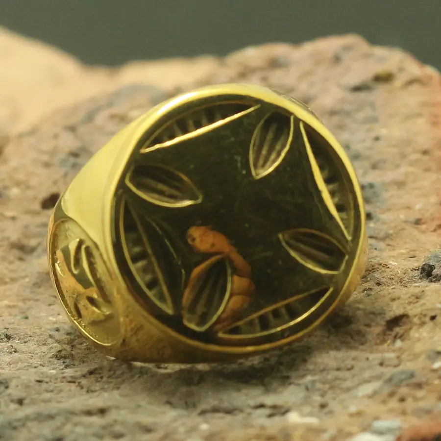 

Men 316L Stainless Steel Polishing Golden Cross Biker Newest Ring Factory Price