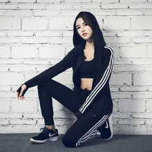 Спортивные костюмы для йоги, женская спортивная быстросохнущая одежда для бега, свободная одежда для фитнеса, комплект из двух предметов