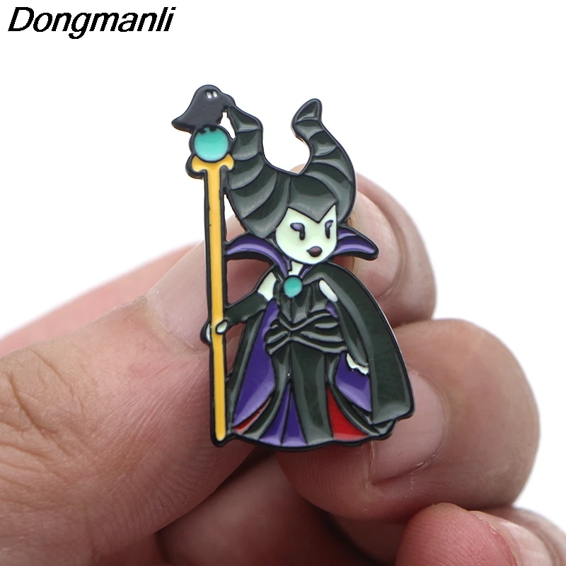 P3702 Dongmanli забавные Maleficent queen эмалированные булавки и броши для нагрудных штифтов рюкзак сумки значок милые подарки воротник ювелирные изделия