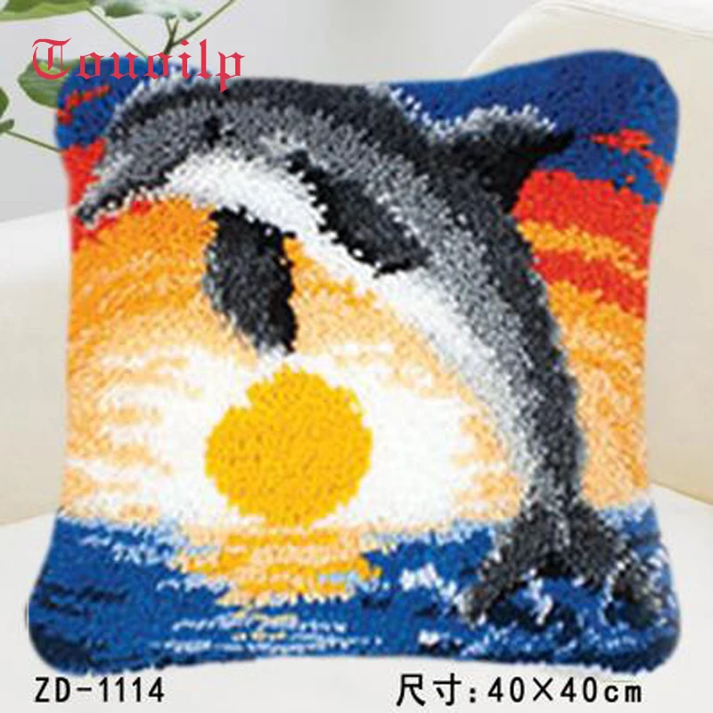 

Pillow "do it yourself" method needlework kit latch hook cartoon dolphin rug kit Unfinshed / embroidered carpet pattern
