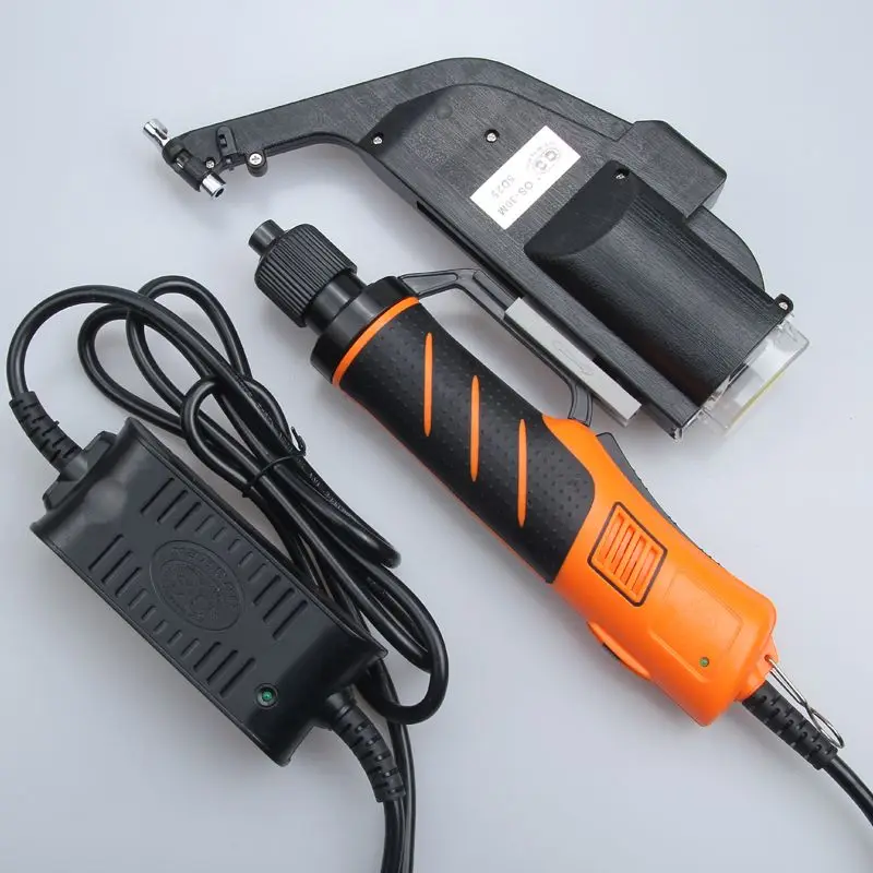 Automatic screw conveyor, electric screwdriver arrangement, screw