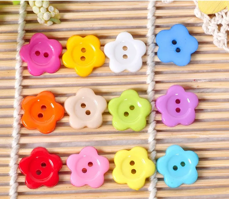 

100Pcs 2 Holes Candy Color Resin Flower Buttons Clothing Sewing Button Fit Scrapbooking Apparel Crafts Diy Decoration
