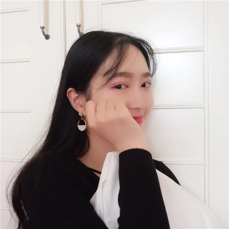 Handmade fashion simple geometric circular marble long earrings girls popular earrings earrings temperament EE88