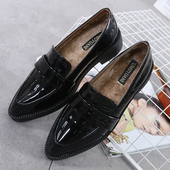 

British Preppy handsewn oxford shoes women patent leather winter warm plush fur shoes pointed toe office flats woman creeper new