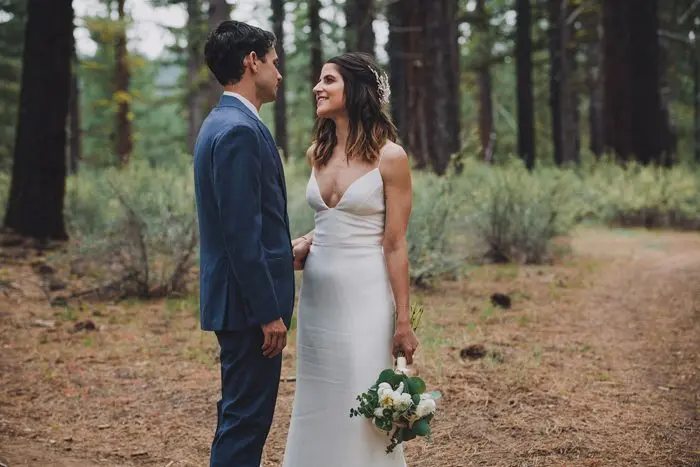 organic-chalet-view-lodge-wedding-with-a-touch-of-mid-century-style-mandee-johnson-photography-81-700x467