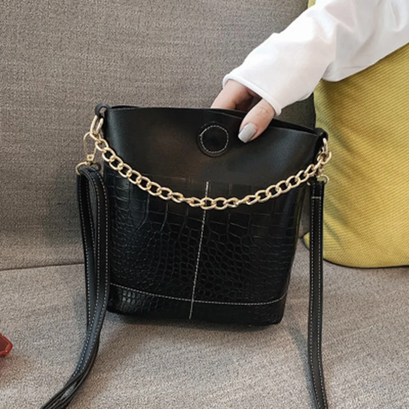 

Bag female 2019 new fashion handbag small simple large capacity bucket bag shoulder Messenger bag wild female big bag