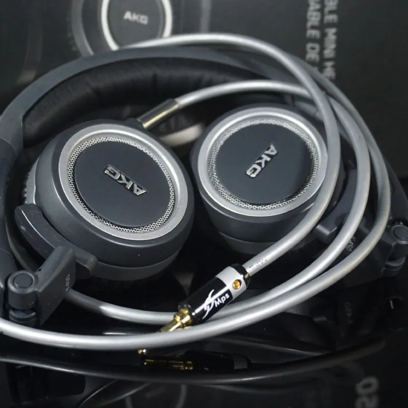 akg4504