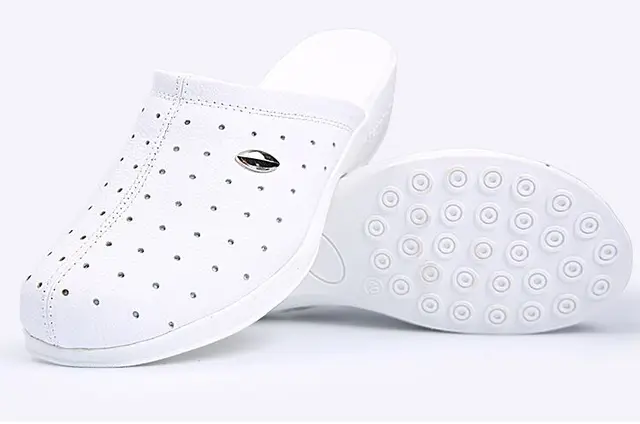 surgical clog shoes
