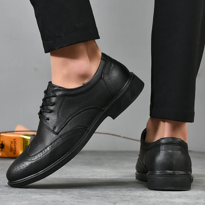 Повседневная обувь с перфорацией типа «броги»; дышащие мужские туфли-оксфорды для вождения; британский стиль; модная брендовая модельная обувь; мужские лоферы для взрослых