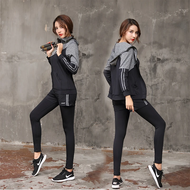 

2018 Women Yoga Set Long Sleeve Fitness Breathable Zipper Jacket Sport Bra Yoga Shirt Running Pants Short 5 Pieces Jogging Suit
