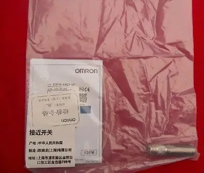 

DHL/EMS 5 LOTS NEW OM-RON E2EM-X4C1-M1 -E1
