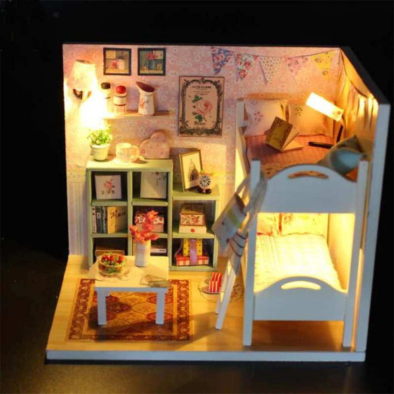 YunNaSi diy doll house Miniature Dollhouse Dust Cover 3D Wooden toys for children miniaturas para casa de munecas dollhouse kit