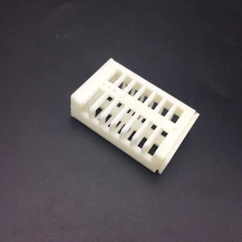 

King of beekeeping tools wholesale plastic cage prison queen bees multifunctional queen cage king prisoner in a cage bee hives