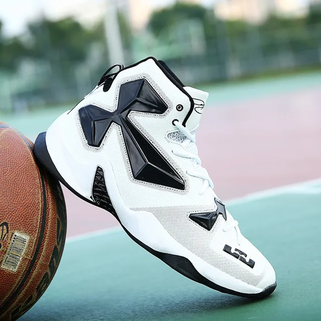 Anti skid and wear resistant basketball shoes Fashionable cool
