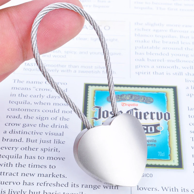 

Heart Shape Wire Rope Key Chain Holder Trinket Item Pendant Retractable Screw Locking Keychain Lovely Accessories Outdoor Hiking