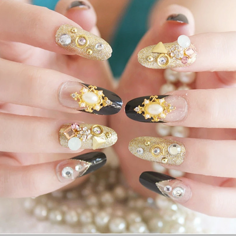 

2019 24pcs/set 3D False Nails Crystal Rhinestone Glitter Tips Bridal Nail Women Wedding snowflake Z501