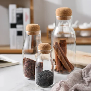

High Quality Kitchen utensils creative Clear Glass Bottles with Cork Stopper Empty Spice Bottles Jars Crafts Vials