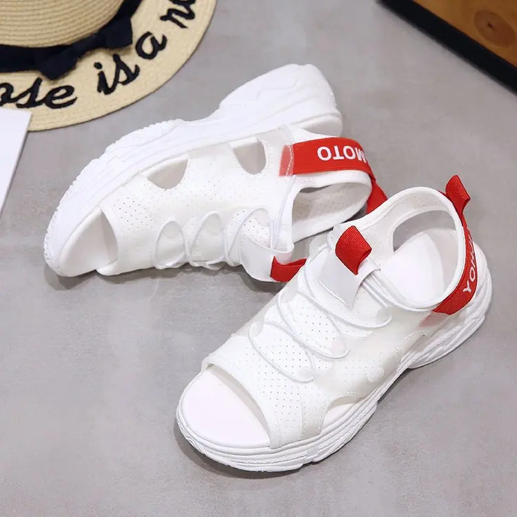 

Sandals female summer 2018 new Korean version of the flat beach shoes students wear thick casual shoes