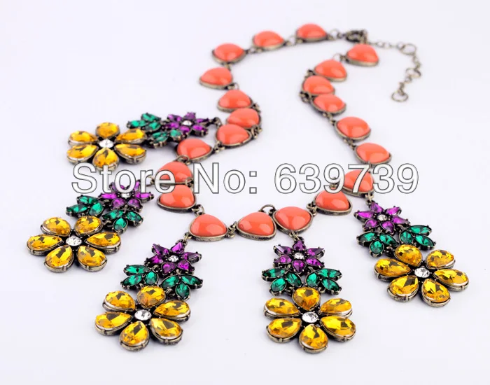

Bulk Price Countryside Shiny Yellow Glass Stone Flower Necklace