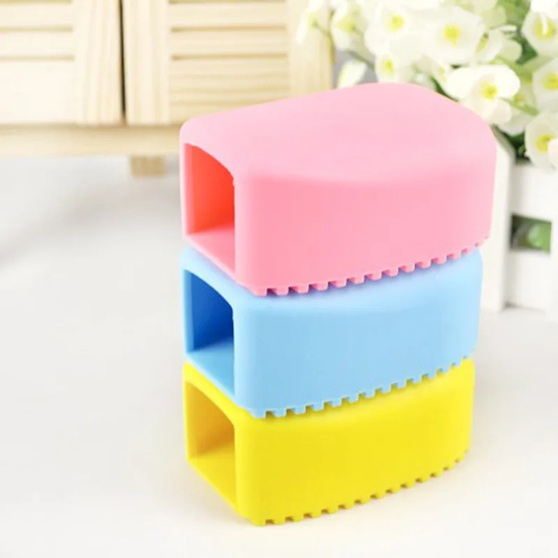 

DINIWELL Candy-colored Silicone Laundry Brush Washboard Soft Travel Laundry Tools Bathroom Cleaning Environment-friendly