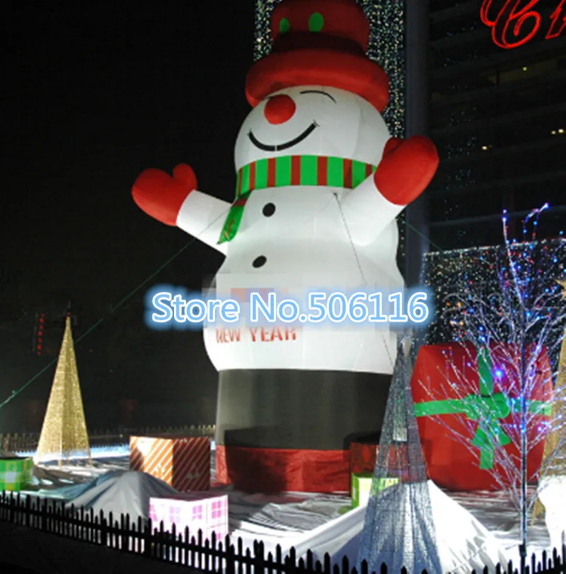 Holiday Living Pre Lit Snowman Sculpture With Ling