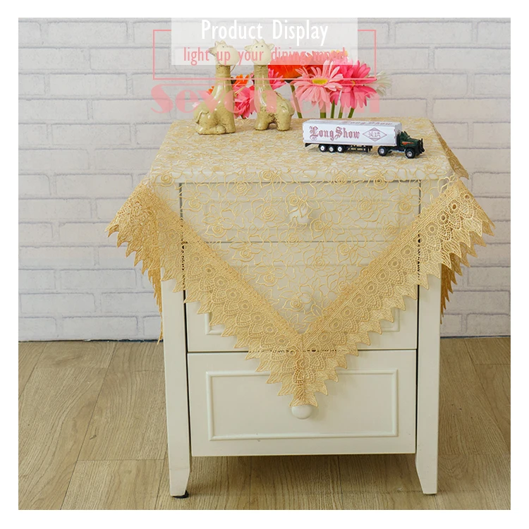 gold tablecloth (2)