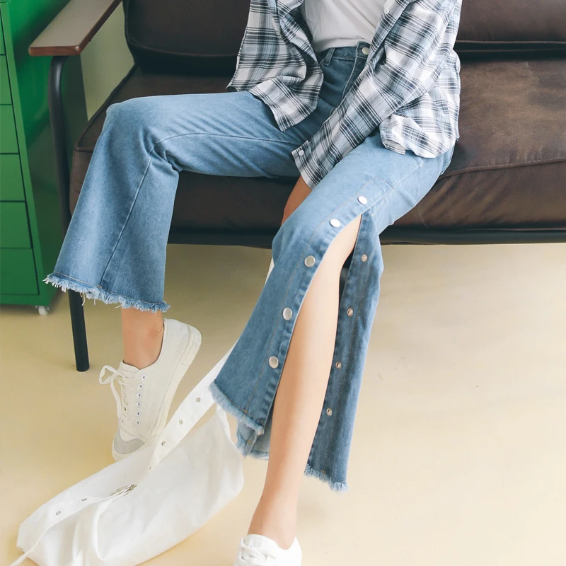 Jeans legs spread out foto 173