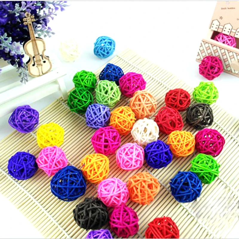 Parrot Rattan Ball Pet Bird Toys Chewing Ball Birdcage Hanging Decor Parrot Cage Pendant Pet Supplies Budgie Cage