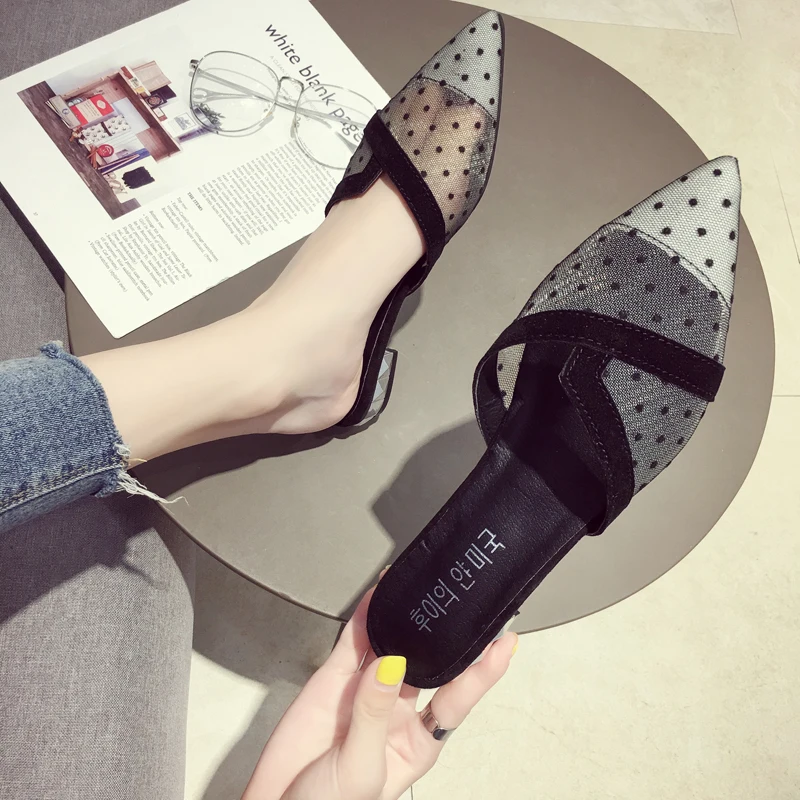 

Women's slippers are 2018 new summer sharp head wrapped in a toes and a reticulate slipper
