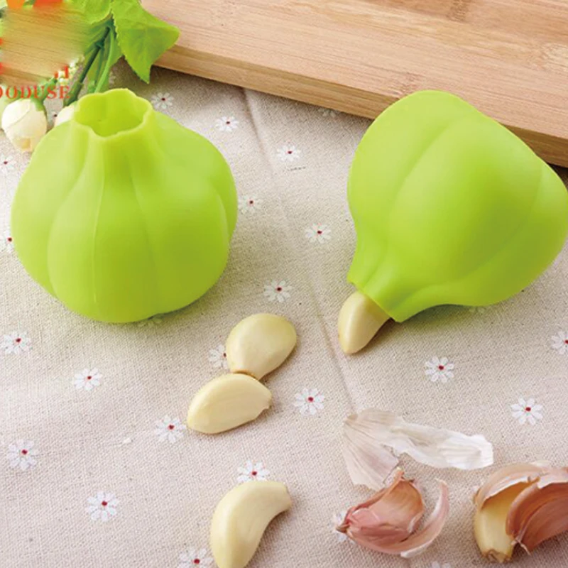 

2018 Kitchen Accessories Creative Rubber Garlic Peeler Garlic Presses Ultra Soft Peeled Garlic Stripping Tool Home kitchen tool