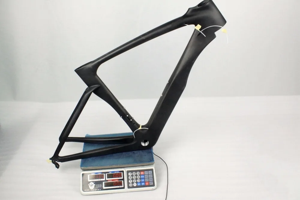 Clearance 2018 new bike frame carbon road bike Ceccotti c12-1red /white T1000 Carbon 700C wheels 23 Clearance 2018 new bike frame carbon road bike Ceccotti c12-1red /white T1000 Carbon 700C wheels 23