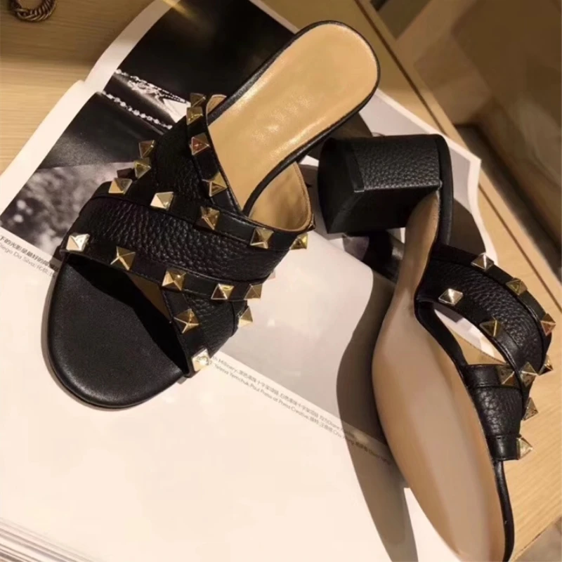 

Studs Slides Solid Summer Med Heels Outside Slippers Women Slip on Rivet Slides Ladies Casual Shoes Cow Leather Girls Slippers