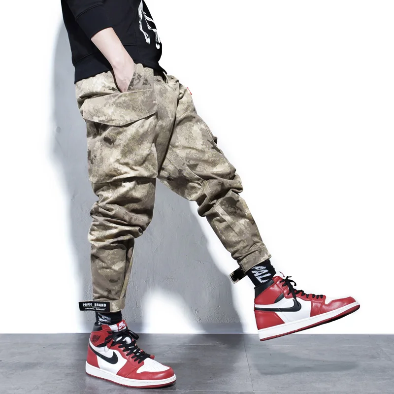 

American Streetwear Fashion Men Jeans Loose Fit Camouflage Military Slack Bottom Big Pocket Cargo Pants Men Hip Hop Jogger Pants