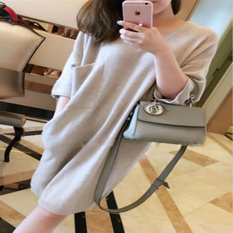 Autumn and winter long cashmere sweater knitted sweater V neck sleeve loose short half-sleeved dress female sweater over knee Autumn and winter long cashmere sweater knitted sweater V neck sleeve loose short half-sleeved dress female sweater over knee