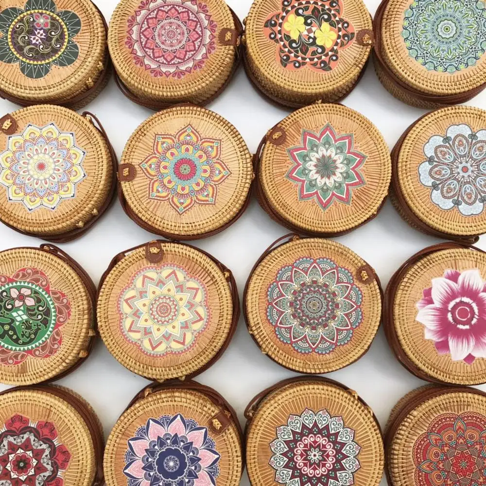 Round Straw Beach Bag Vintage Handmade Woven Shoulder Bag Raffia circle Rattan bags Bohemian Summer Vacation Casual Bags