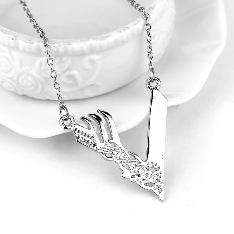 

dongsheng 17 Style Tv Series Vikings Icon Necklace Vikings "V"Logo Pendant Ragnar Lodbrok for Men Women Birthday Cosplay Gift-30