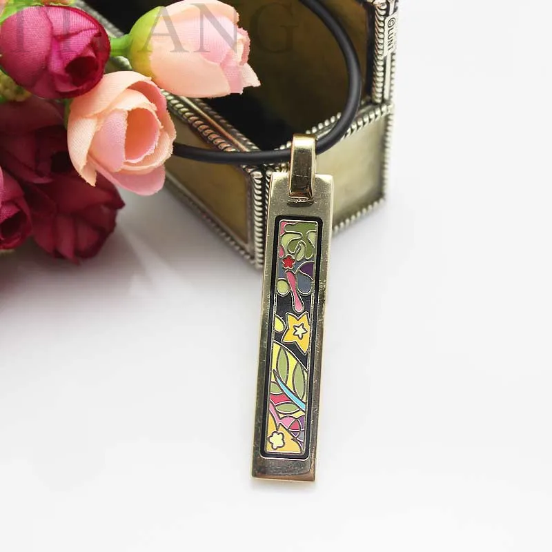 

Flowers Design Long Enamel Jewelry Pendant Necklace
